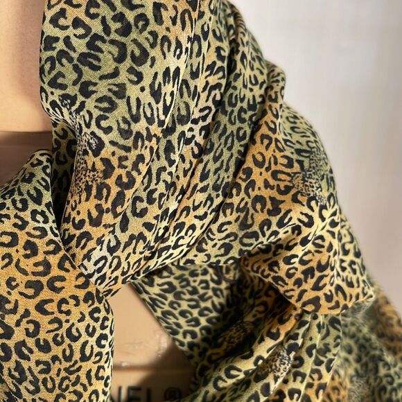 Leopard Print Scarf Unbranded - Picture 3 of 5